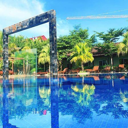 Twin Palms Resort Sihanoukville Ngoại thất bức ảnh