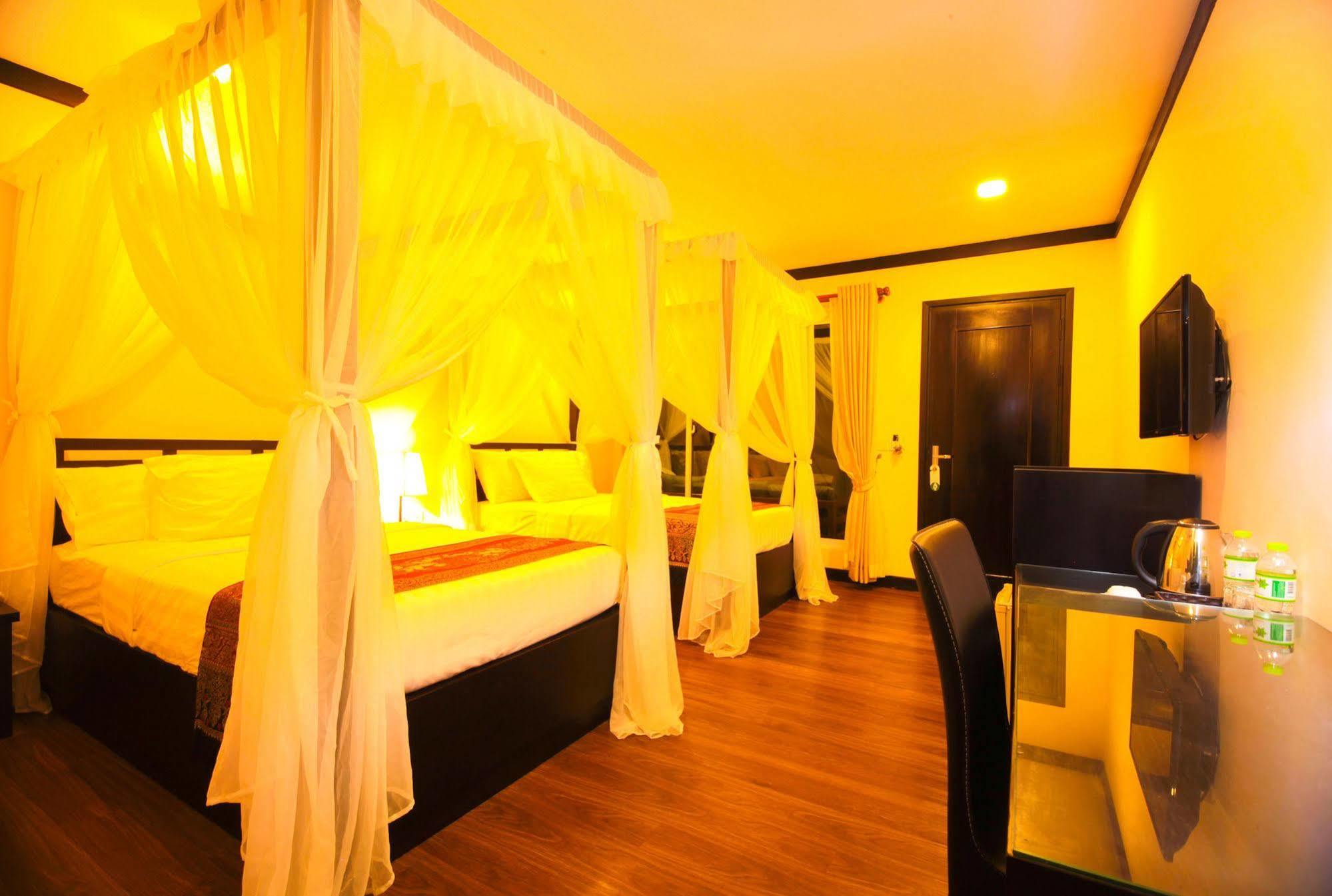 Twin Palms Resort Sihanoukville Ngoại thất bức ảnh