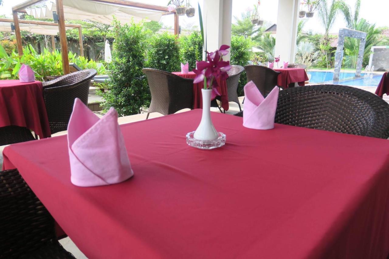 Twin Palms Resort Sihanoukville Ngoại thất bức ảnh