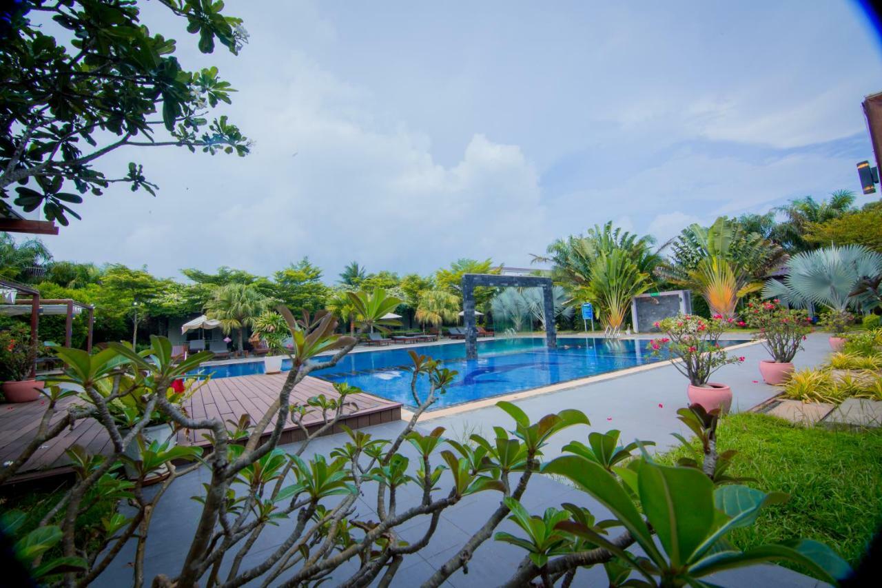 Twin Palms Resort Sihanoukville Ngoại thất bức ảnh